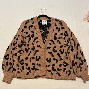 Abercrombie & Fitch Leopard Print Cardigan